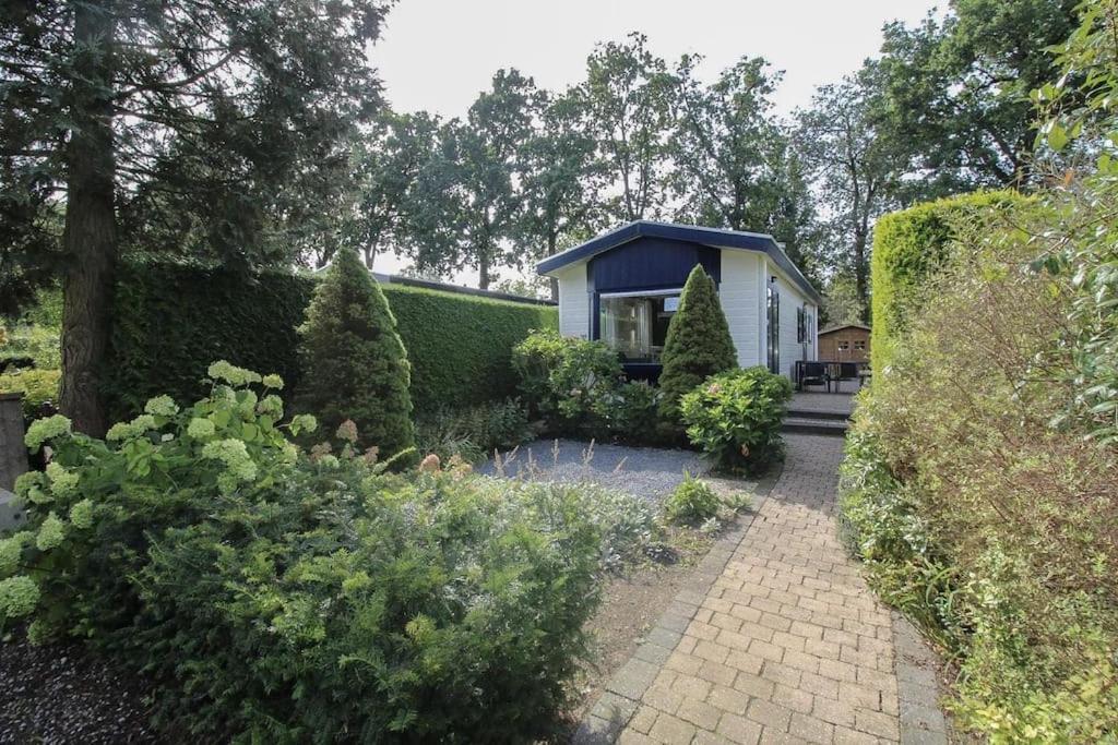 Chalet Voorzien Van Alle Gemakken In Een Bosrijke Omgeving Voorthuizen Esterno foto